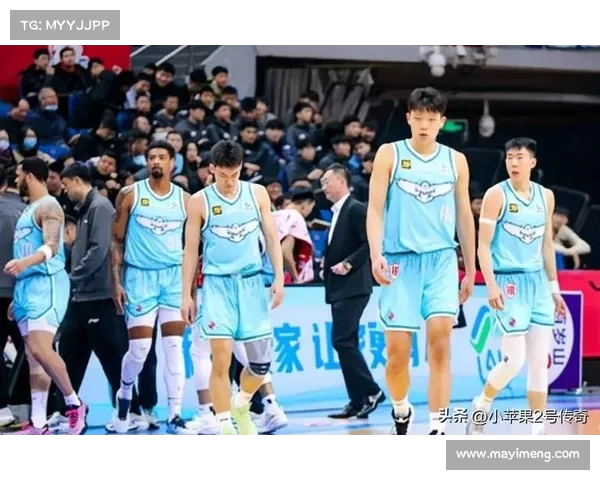 《全面解析NBA赛事精彩瞬间与球员表现 聚焦最新赛季热点话题》 《全面解析NBA赛事精彩瞬间与球员表现 聚焦最新赛季热点话题》